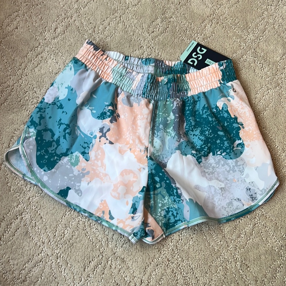Kids mid rise run short